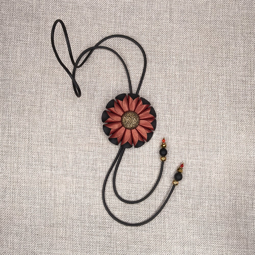 REGULIUOJAMAS KAKLO PAPUOŠALAS ''RAUDONA GĖLĖ''